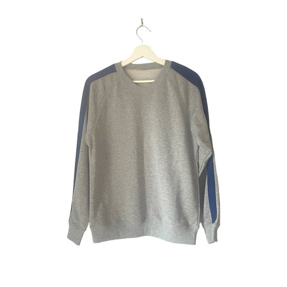 Uniqlo Grey Crewneck Sweatshirt with Blue Stripe Size Small Casual - Picture 1 of 7